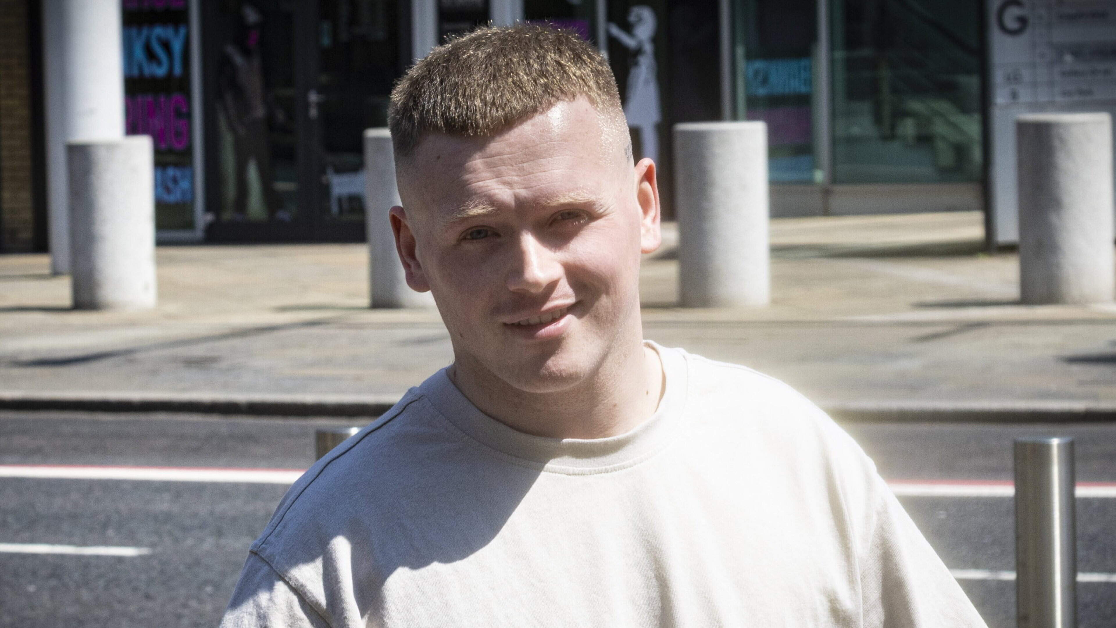 Perv doorman facing prison for flashing schoolgirl and dog walker