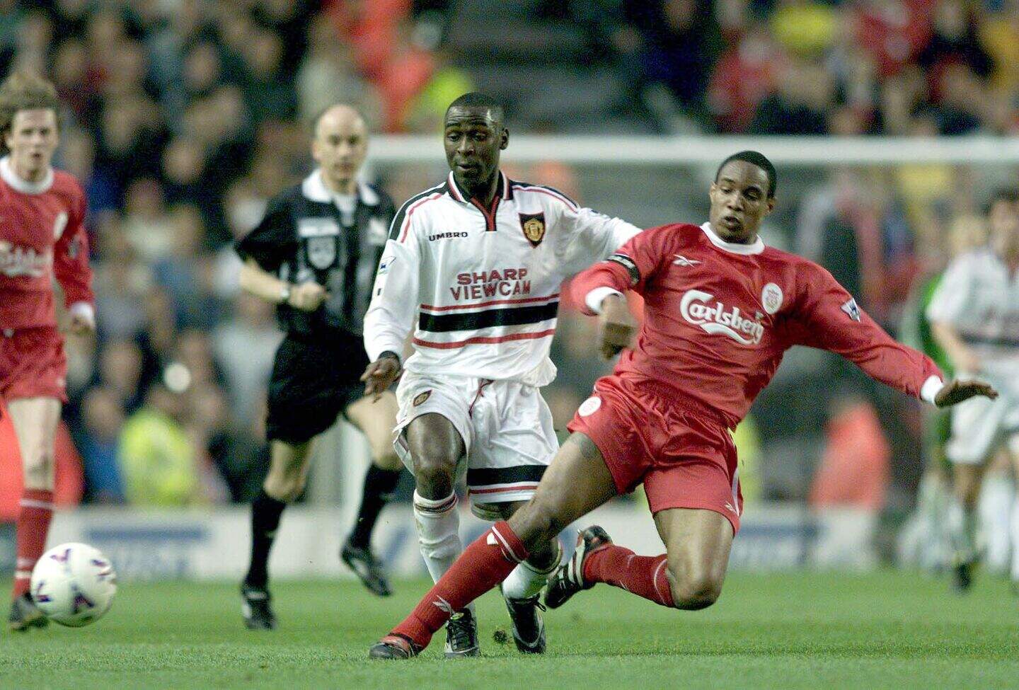 On This Day in 1997: Former Man Utd midfielder Paul Ince signs for ...