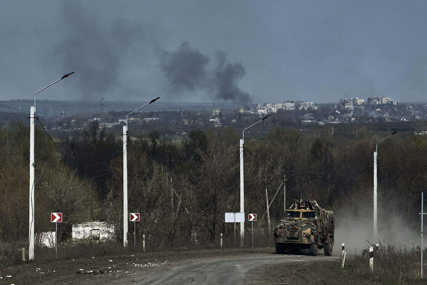 More than 200 troops head home as Ukraine and Russia swap prisoners ...