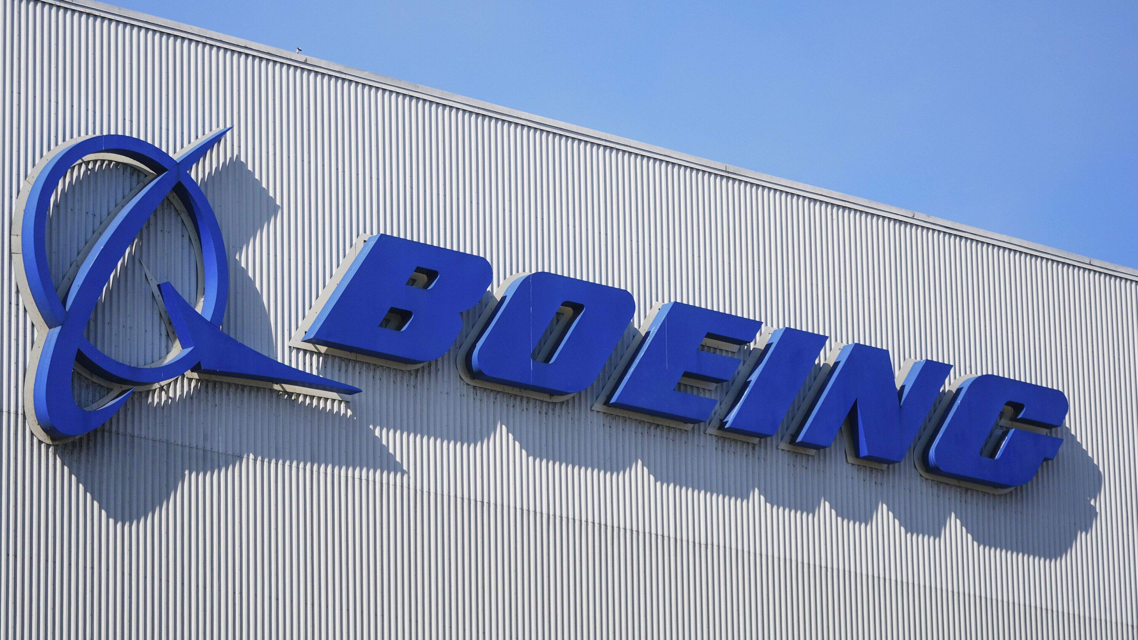 Pay dispute at aerospace giant Boeing in Belfast