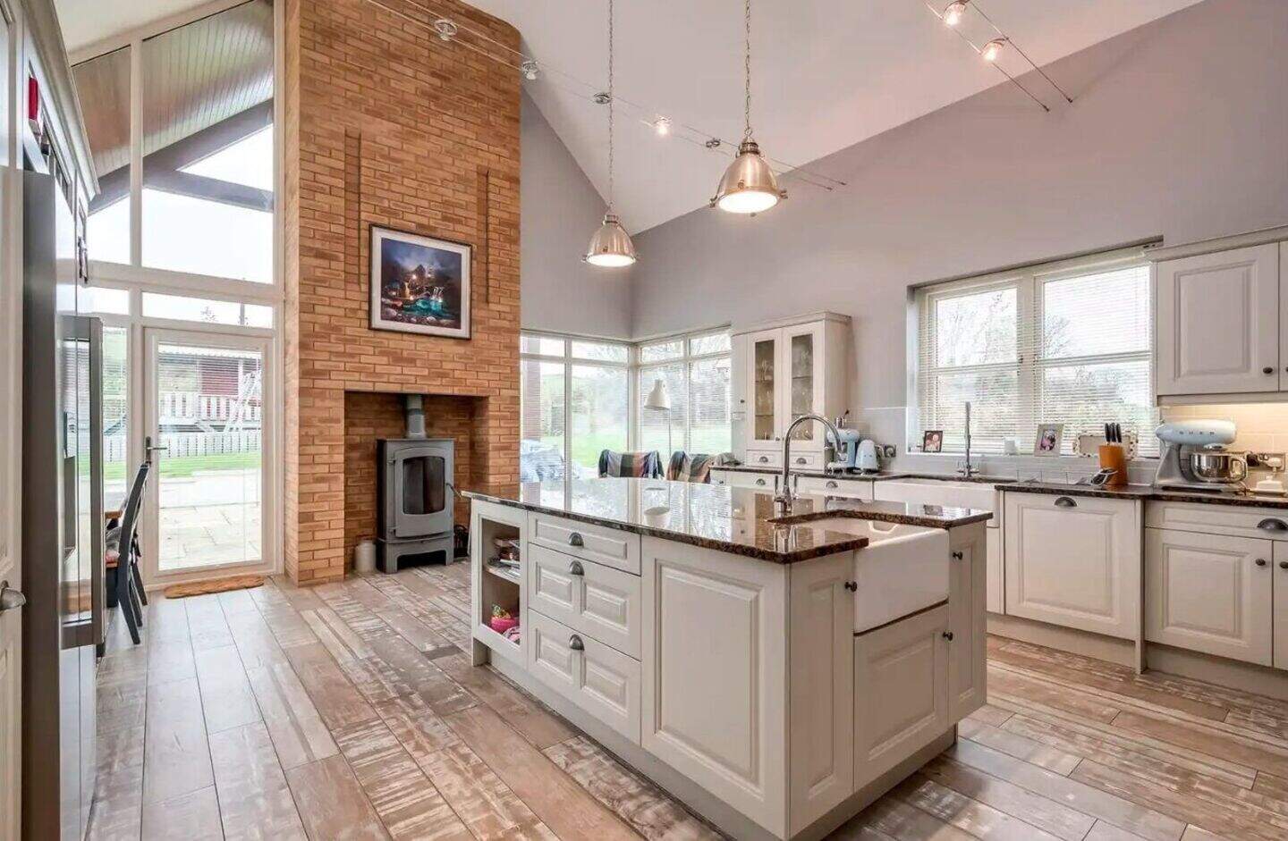 72 Ballybarnes Road: Luxury hideaway in the Co Down hills on sale for £ ...