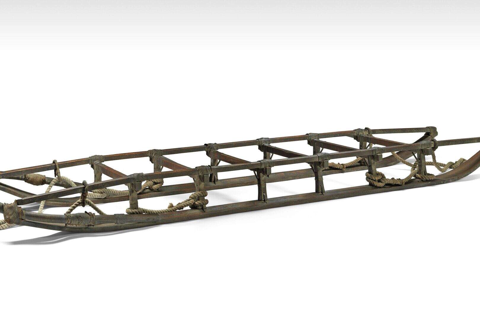 Sledge and flag used on Shackleton’s South Pole expedition to stay in ...