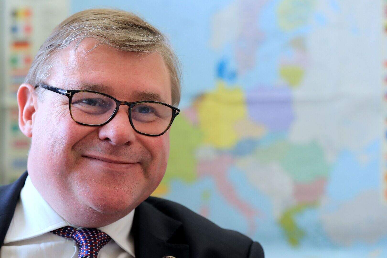 Force confirms MP is not a police officer after he was spotted ‘in ...