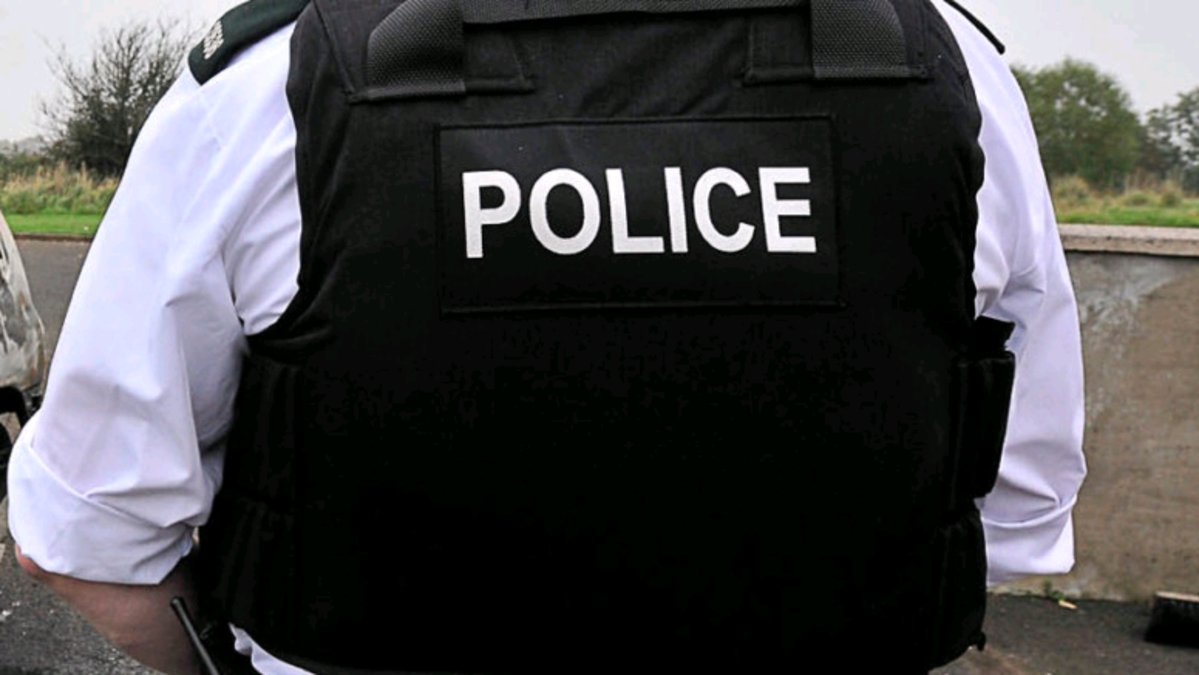 423 police off sick every day: Probe is launched into absence levels ...