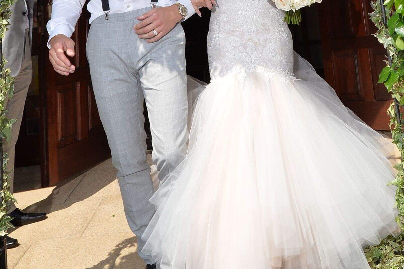 Sunshine and smiles as Northern Ireland ace Stuart Dallas ties knot ...