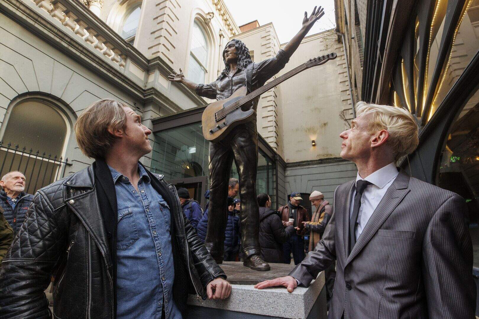 Statue of legendary guitarist Rory Gallagher unveiled in Belfast ...