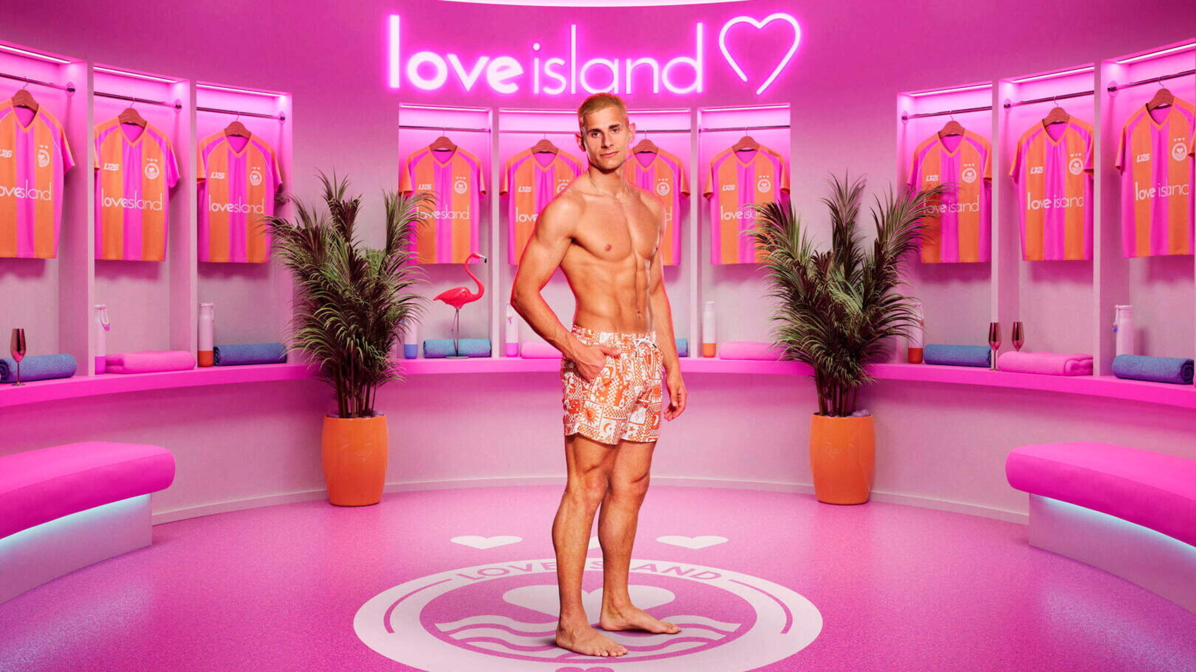 In a society where teachers are role models, should Seán Fitzgerald really be appearing on ‘Love Island’? 