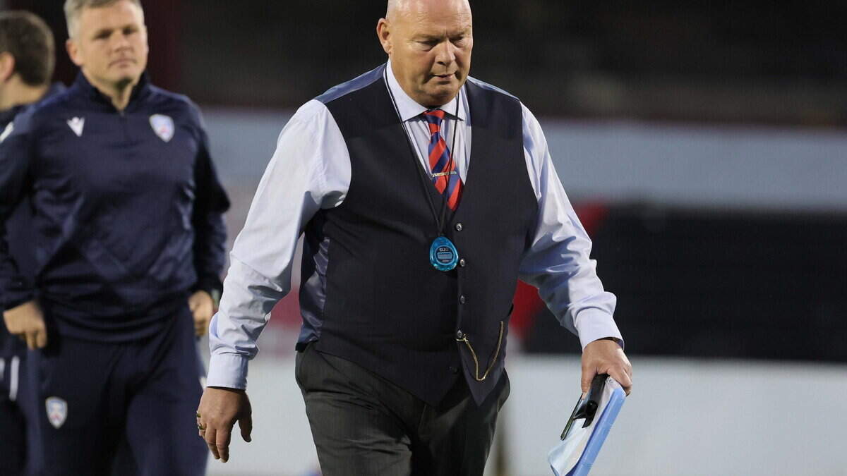 ‘Embarrassed and humiliated’: David Jeffrey apologises to Portadown fans after derby collapse to Glenavon