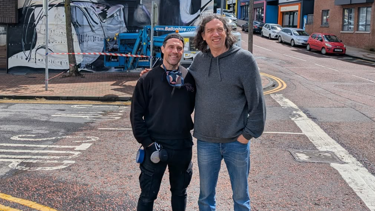 Gary Lightbody delighted to see mural of his face painted over... with new Snow Patrol mural