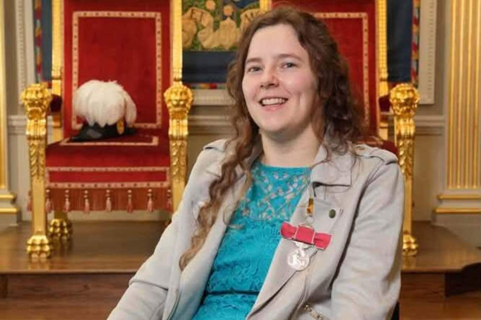 https://www.belfasttelegraph.co.uk/news/northern-ireland/special-moment-ni-woman-paralysed-in-gymnastics-accident-receives-british-empire-medal-for-services-to-disability-sport/a/162641157.html