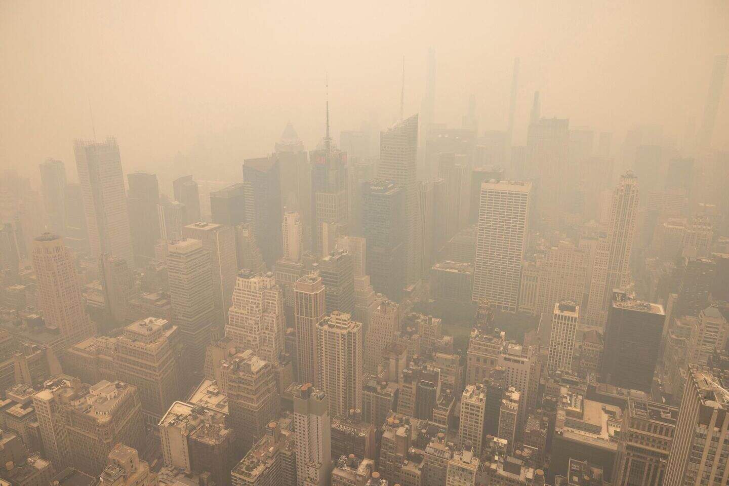 US hit by smoke from out-of-control wildfires across the border in ...