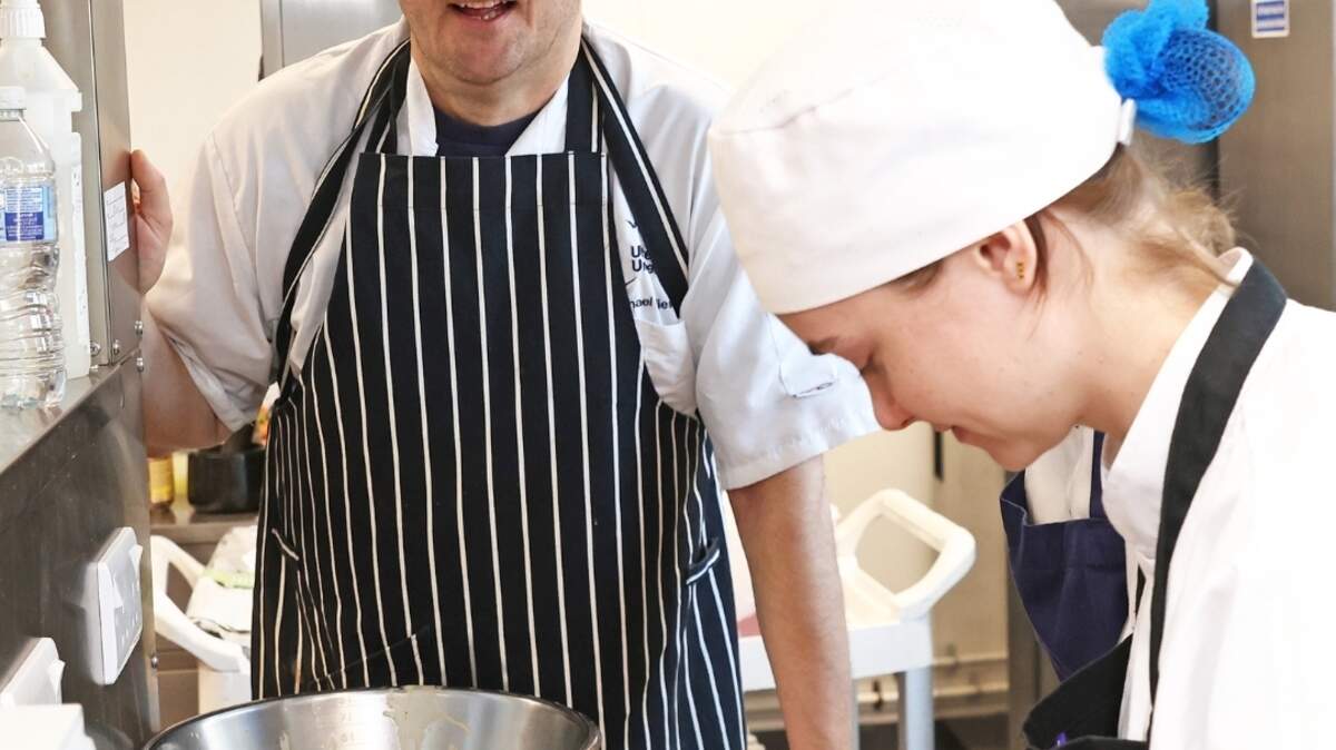 Celebrity Chef Valentine Warner visits Ulster University’s Academy Restaurant