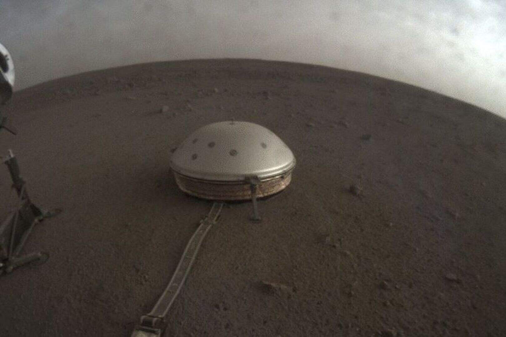 Nasa lander captures marsquakes and other Martian sounds | Belfast ...