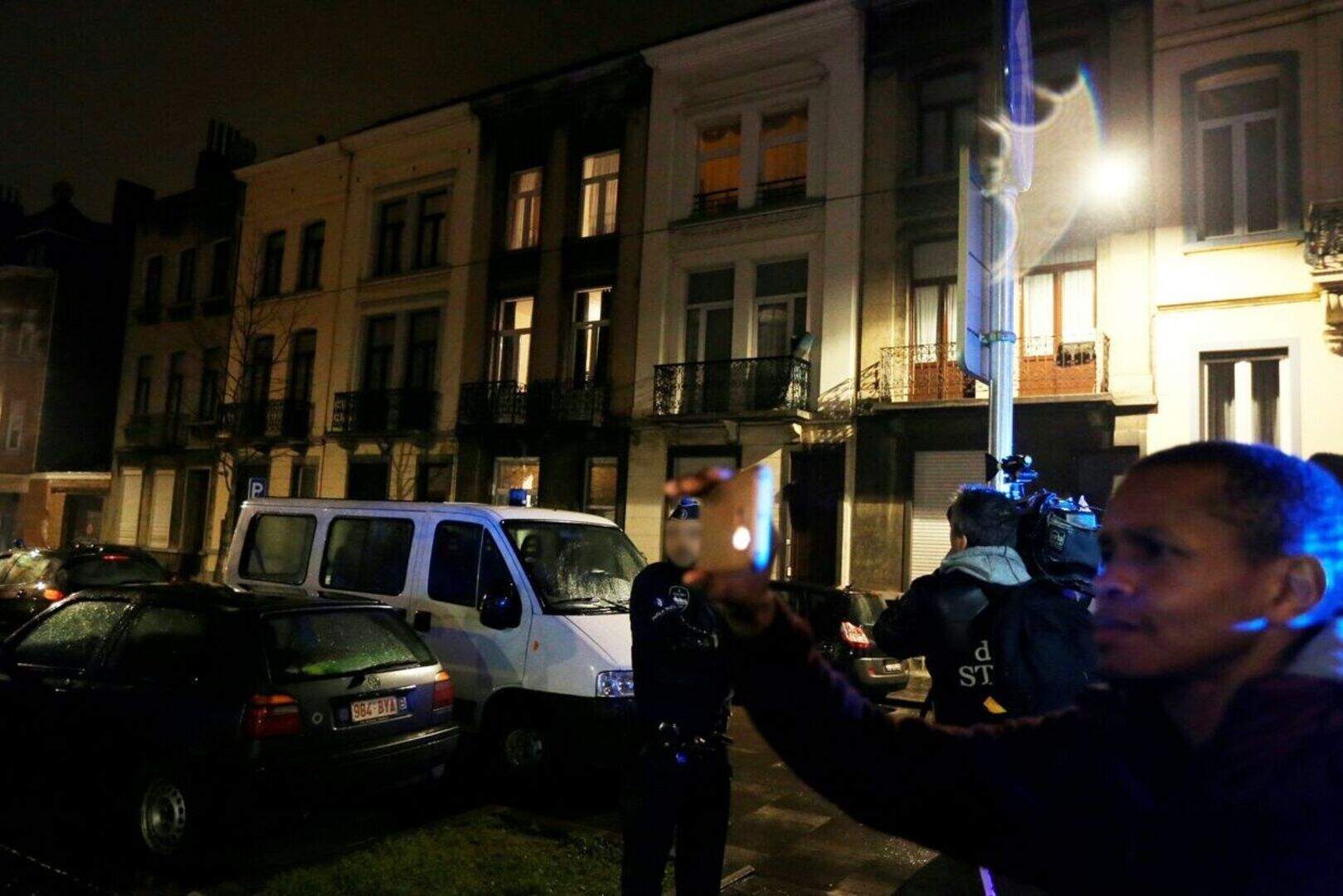Brussels attacks: Explosions heard in Schaerbeek during Belgian police ...
