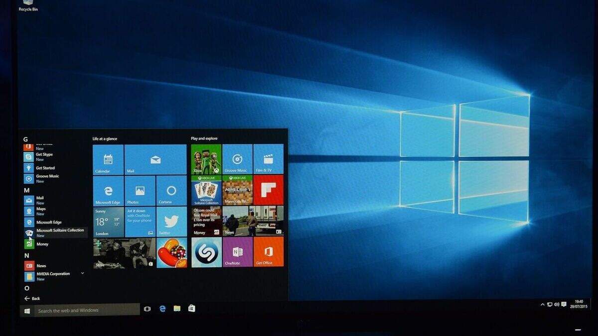 Folding Surface computer expected at Microsoft launch | Belfast Telegraph