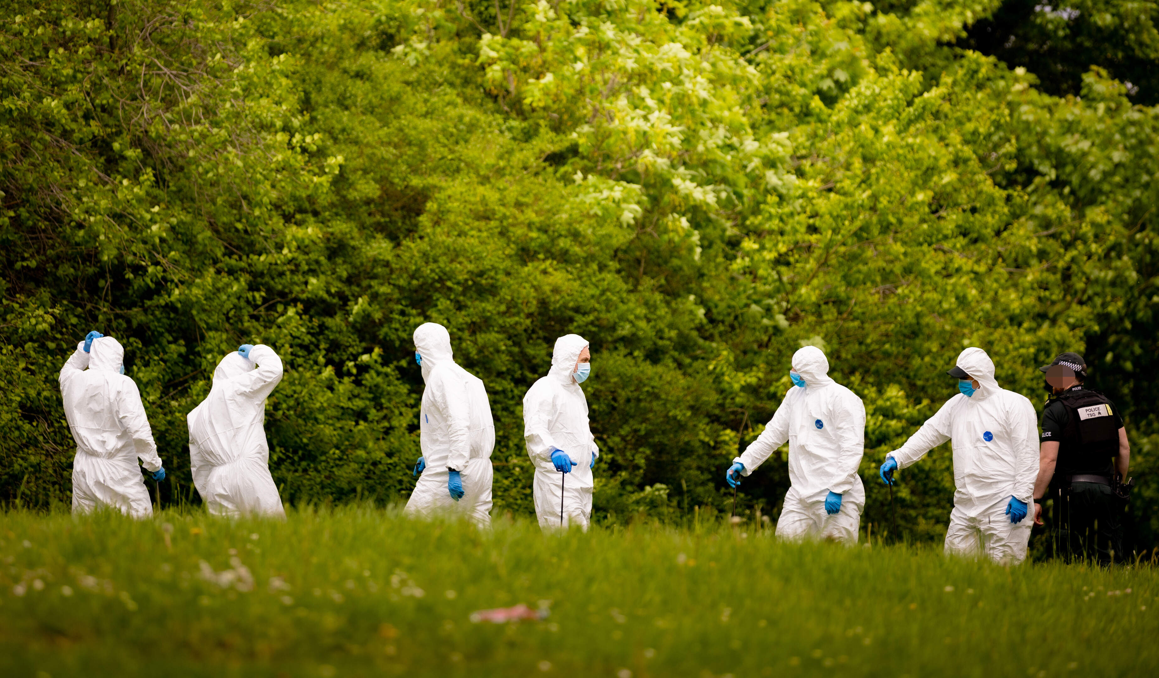 Five men arrested in west Belfast by undercover police who lay in wait for dissident suspects
