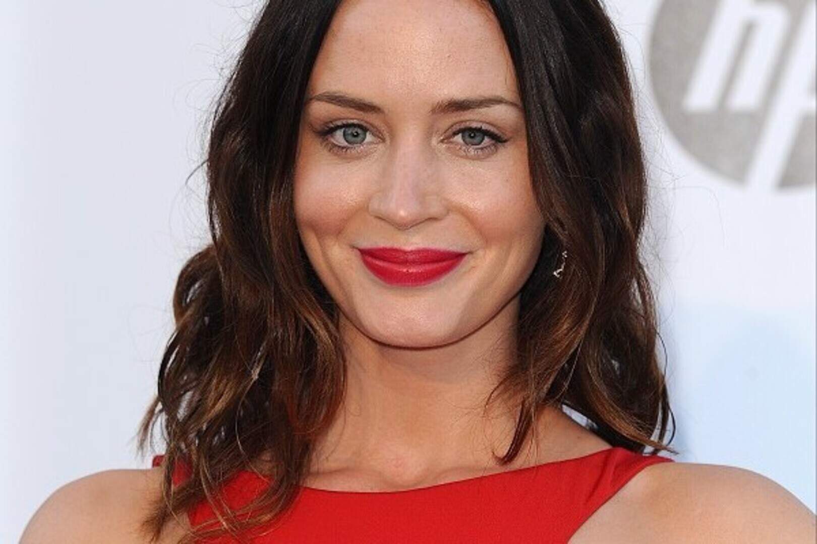 Emily Blunt 'gorged on pizza' after Adjustment Bureau | Belfast Telegraph