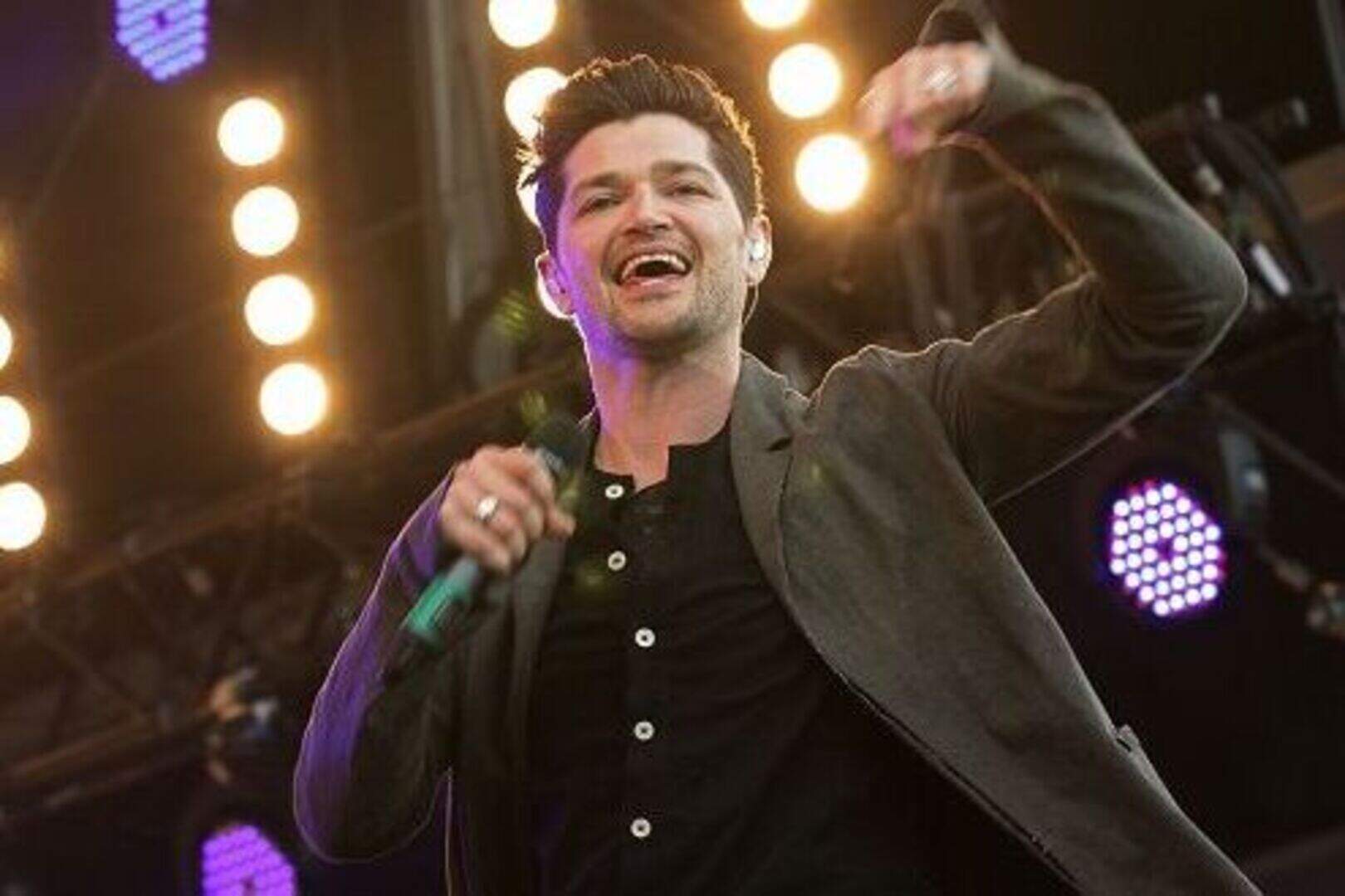 O'Donoghue flight with Voice singer | Belfast Telegraph