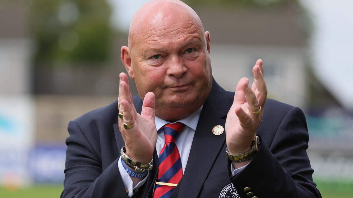 Former Linfield favourite backs David Jeffrey to steer Portadown on trophy trail - but says Blues will go nowhere without outside investment