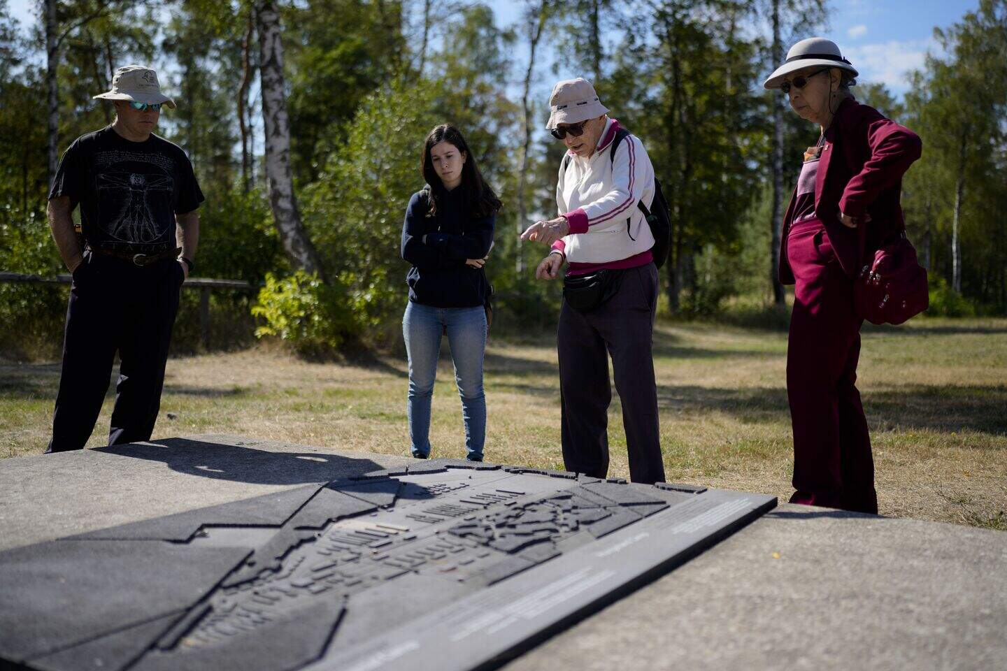 Man who survived Holocaust and Munich Olympics attack returns to ...
