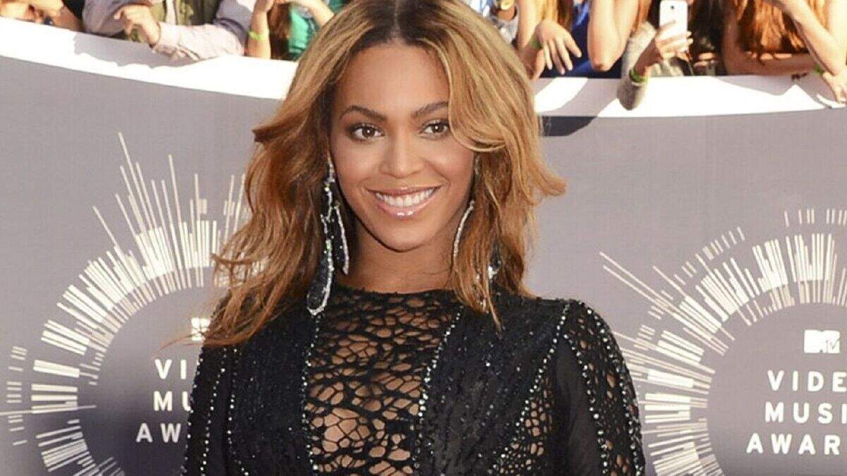 Beyonce toasted by VMA stars | Belfast Telegraph