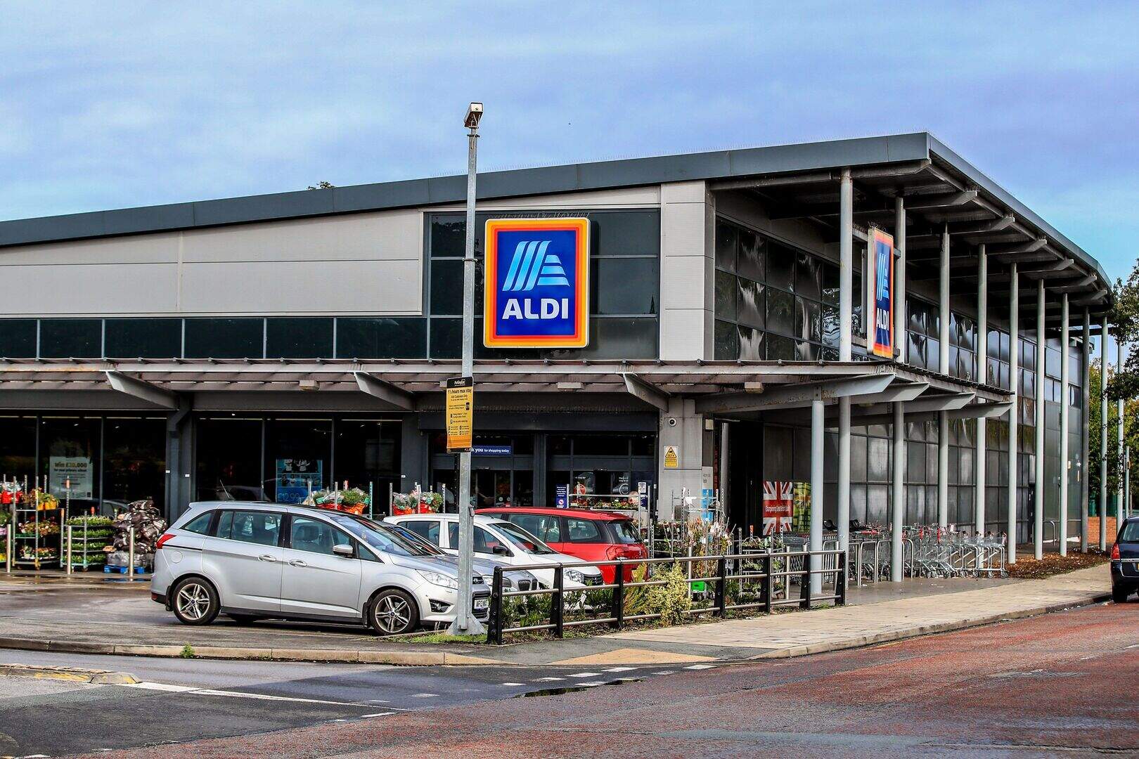 Inflation bites at supermarkets as prices rise at fastest rate for ...