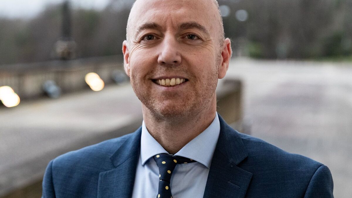 Jon Burrows: Incoming UUP boss faces questions over PSNI medical ...