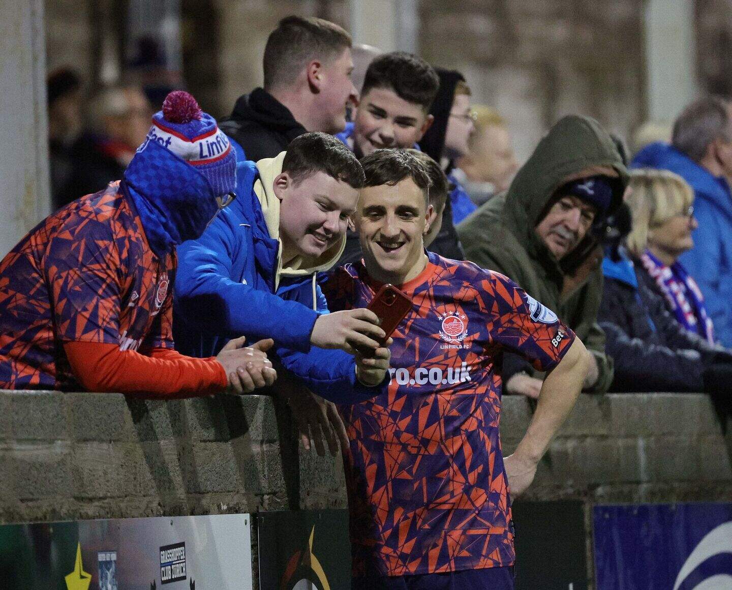 Linfield put in a five-star showing to crush Dungannon Swifts as ...