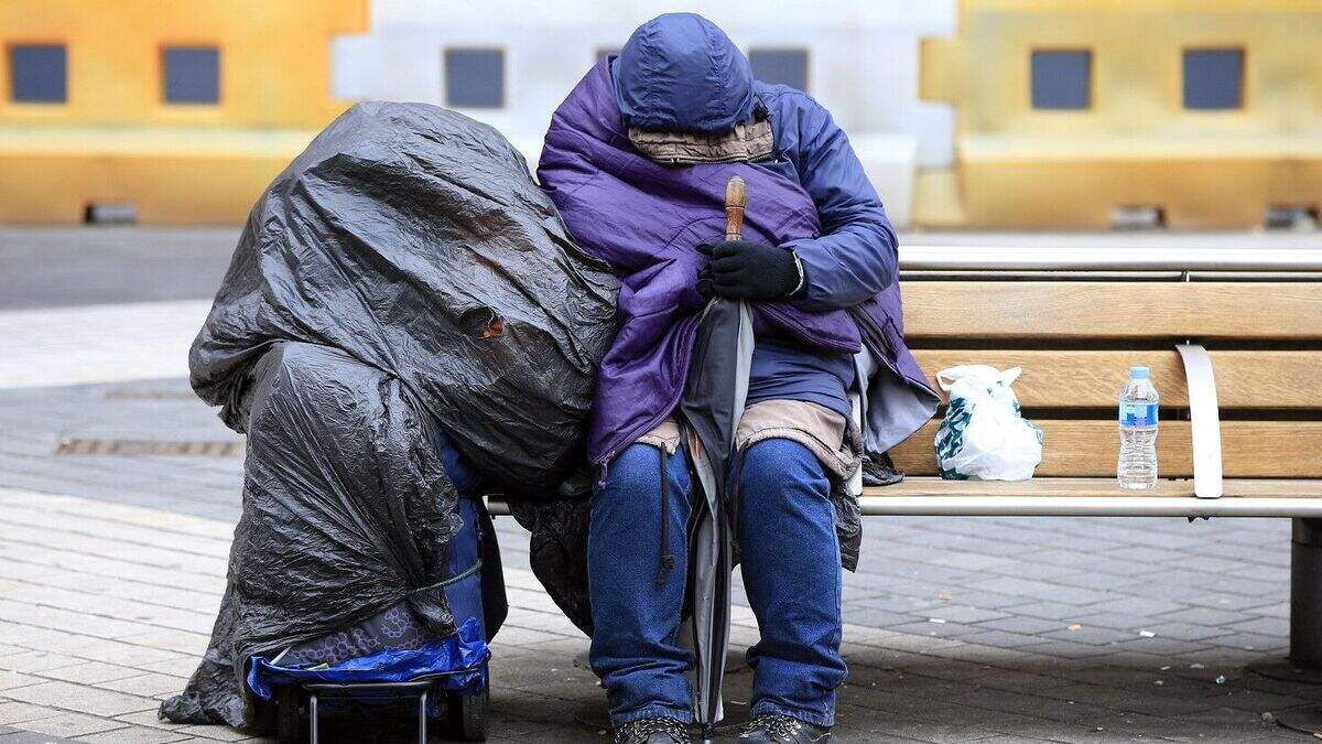 Labour attack on Cameron over 'soaring levels of homelessness ...