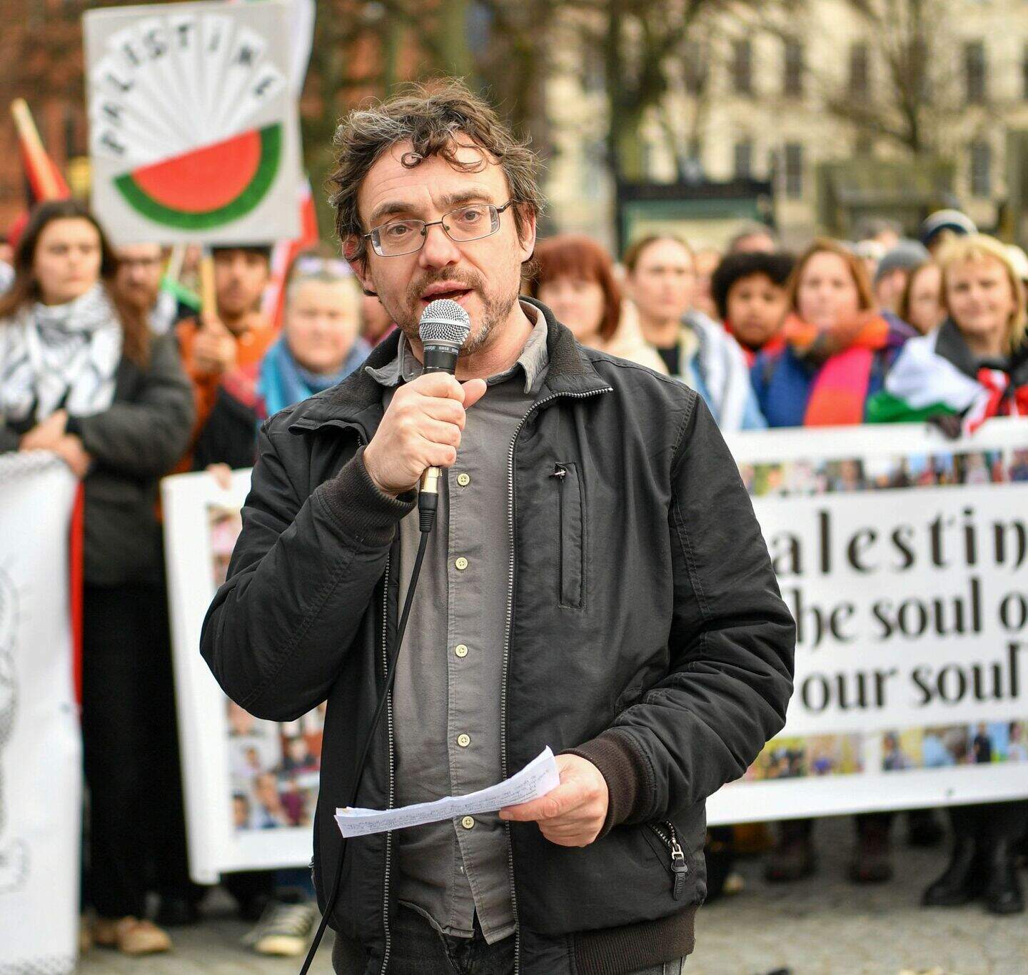 Thousands attend Belfast rally in solidarity with Palestine | Belfast ...