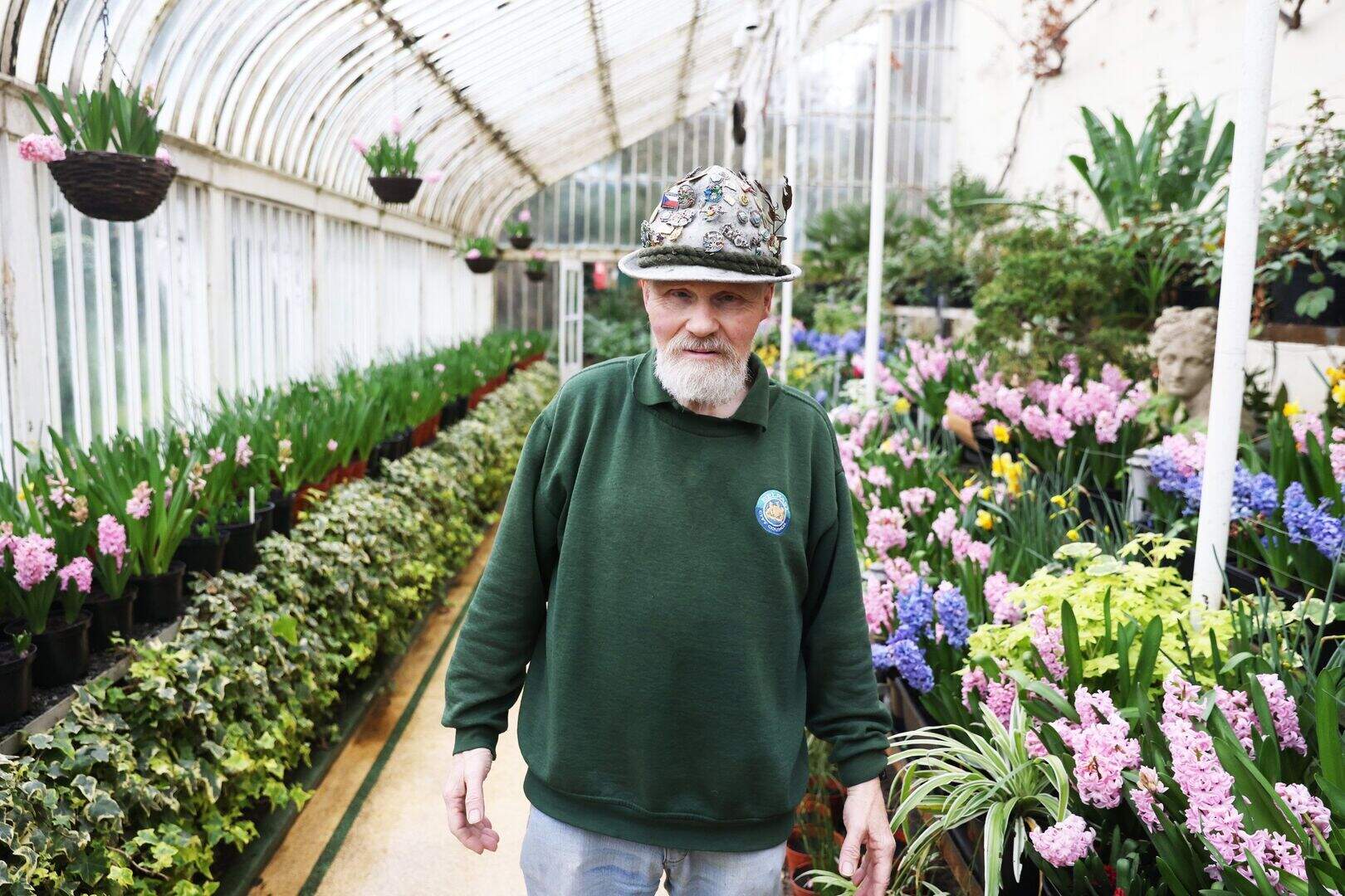 Belfast parks gardener Archie Parke hanging up tools after 50 years ...