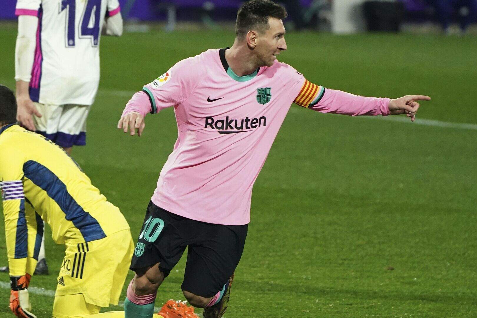 Lionel Messi breaks Pele’s record as Barcelona ease to win at Real ...