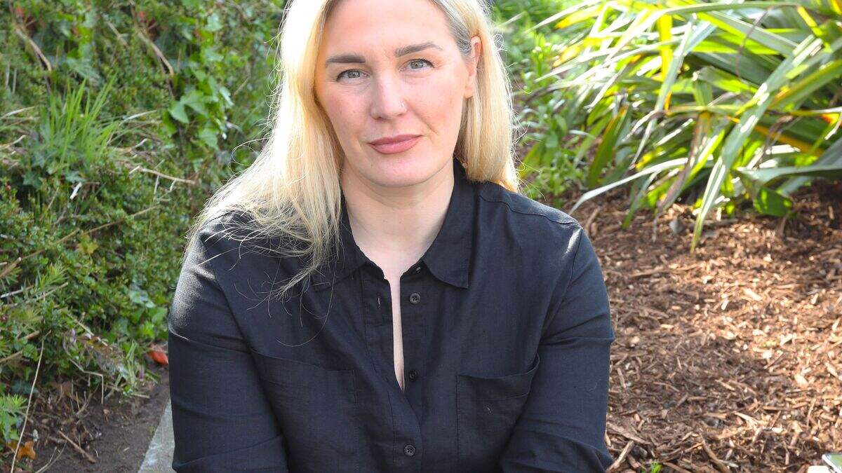 Linzi McLaren: Ex-UUP councillor denies ‘throwing toys out of the pram ...