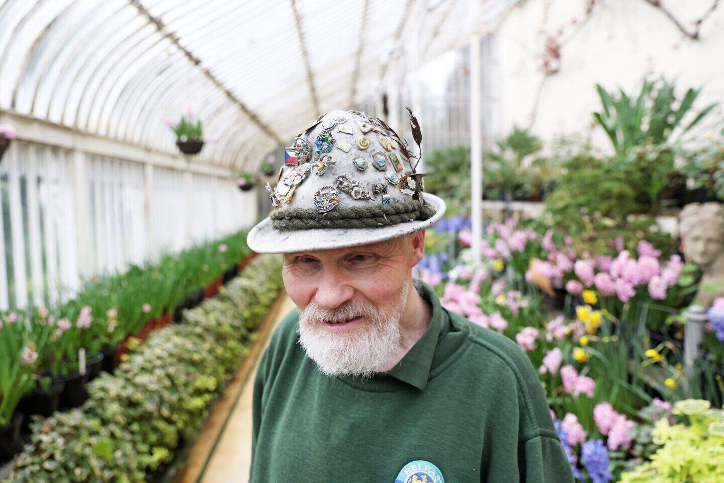 Belfast parks gardener Archie Parke hanging up tools after 50 years ...