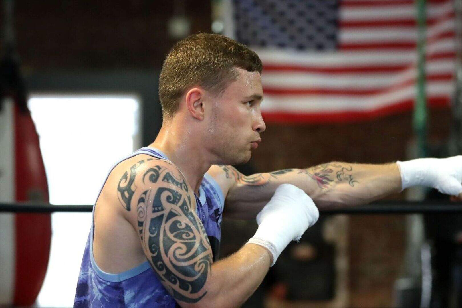 Frampton v Santa Cruz - Carl makes history to become WBA featherweight ...