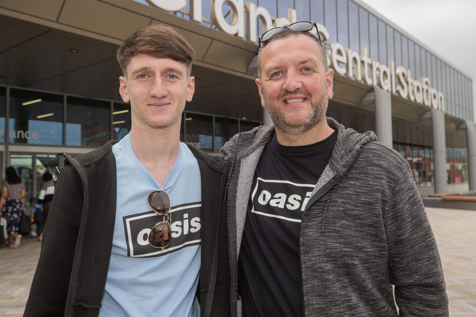 Oasis fans leave Belfast for Dublin ahead of opening Croke Park gig ...