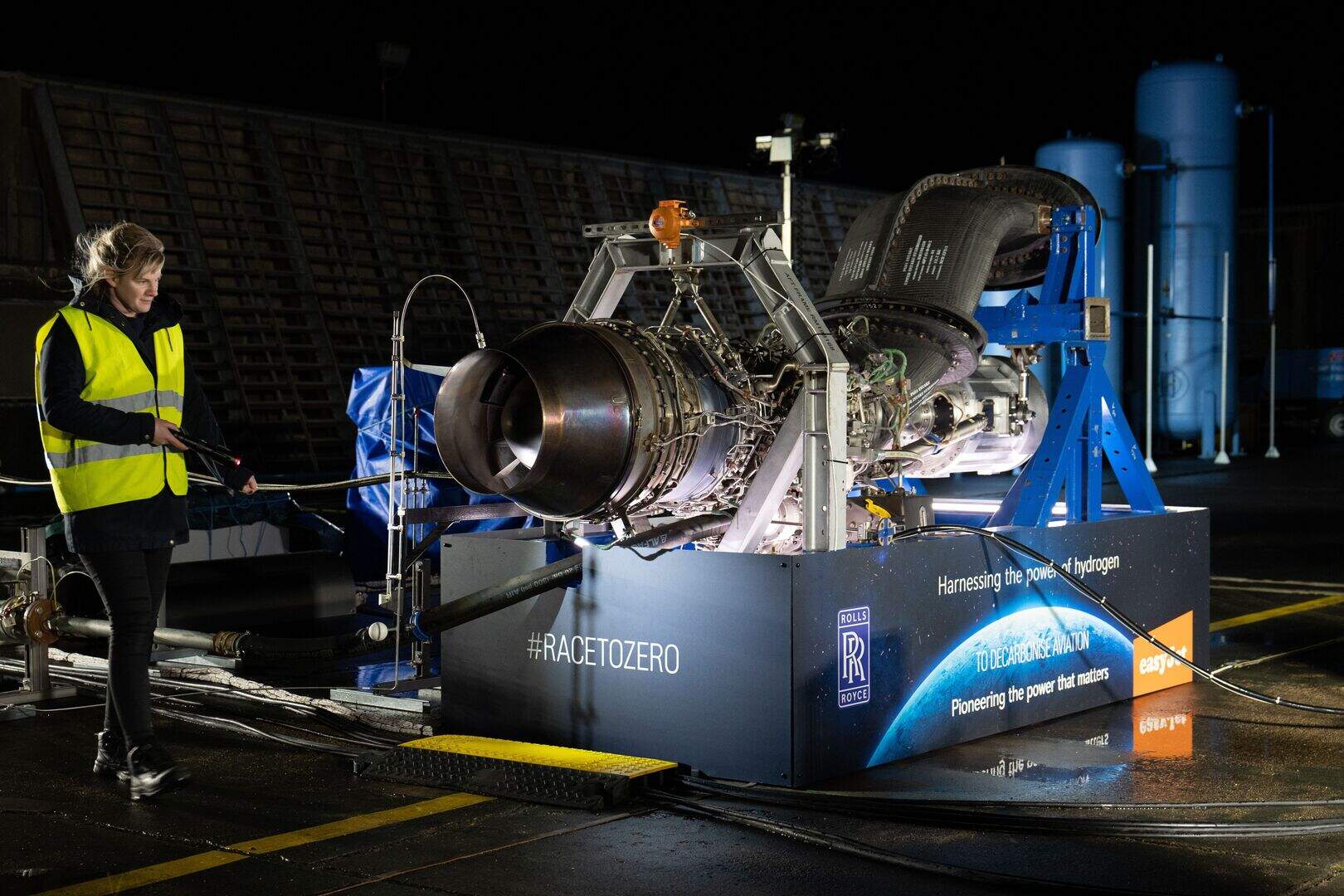 EasyJet and Rolls-Royce conduct world-first hydrogen test | Belfast ...