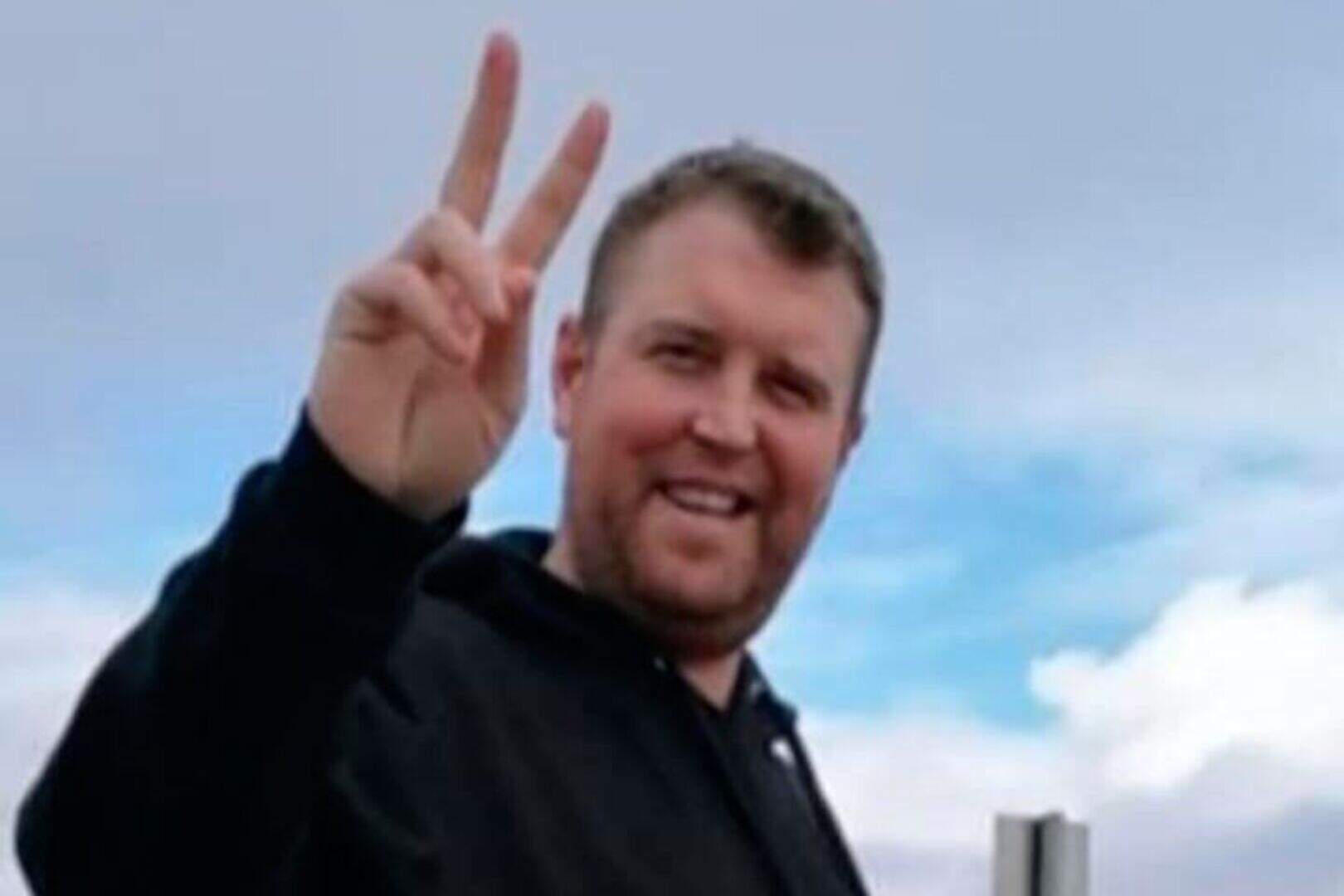 Robert Kincaid: Brother of Belfast man missing in France to fly to ...