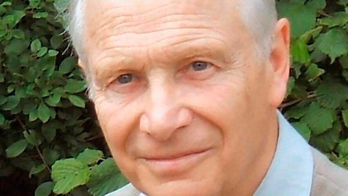 Obituary: Ex-Belfast Telegraph journalist remembered as  ‘typical Northern Dissenter’ who crossed a divide