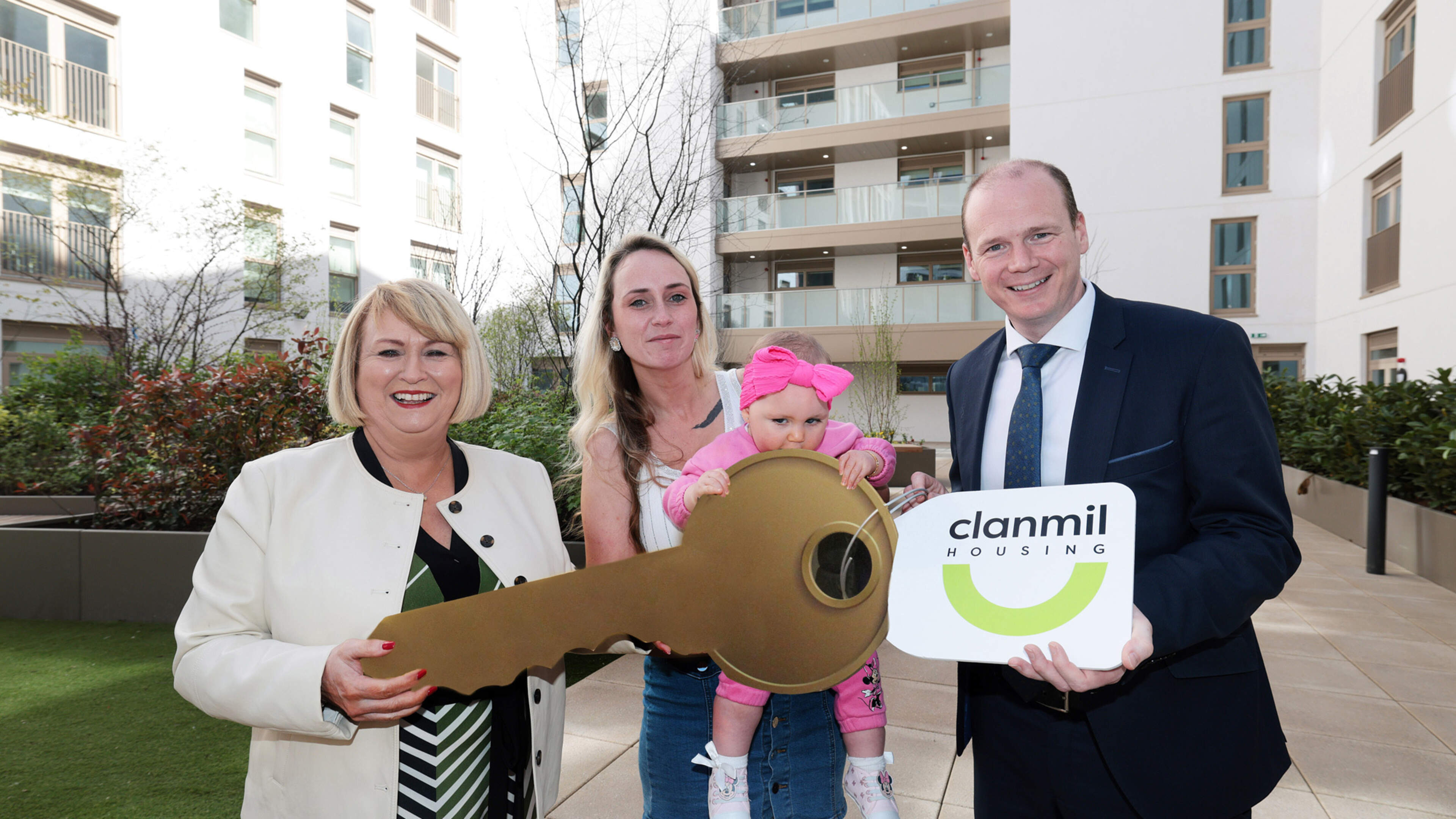 First residents move into Titanic Quarter Loftlines development