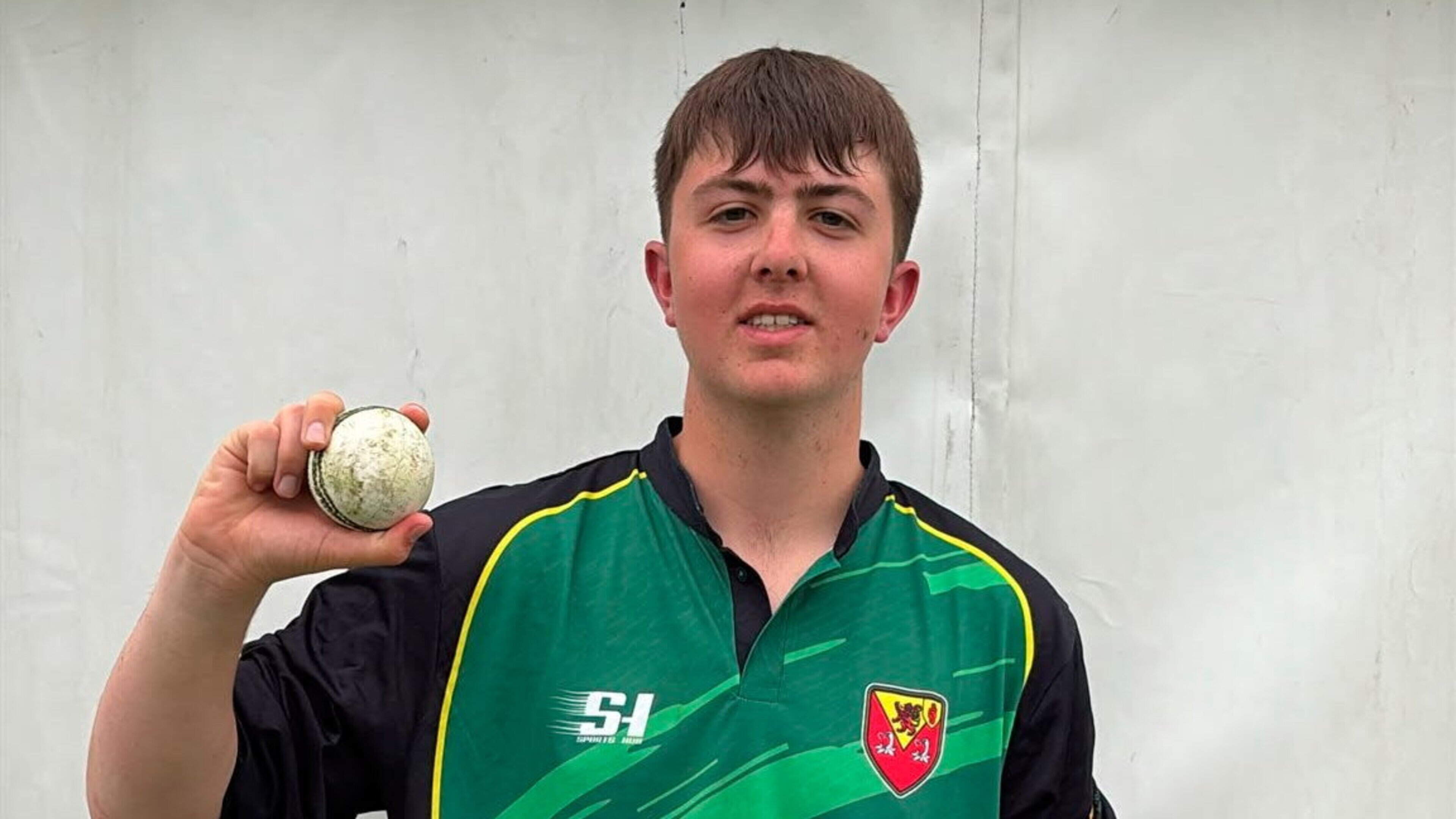 Teen talent plays pivotal role as Lisburn hold their nerve to move joint top of NCU Premiership table