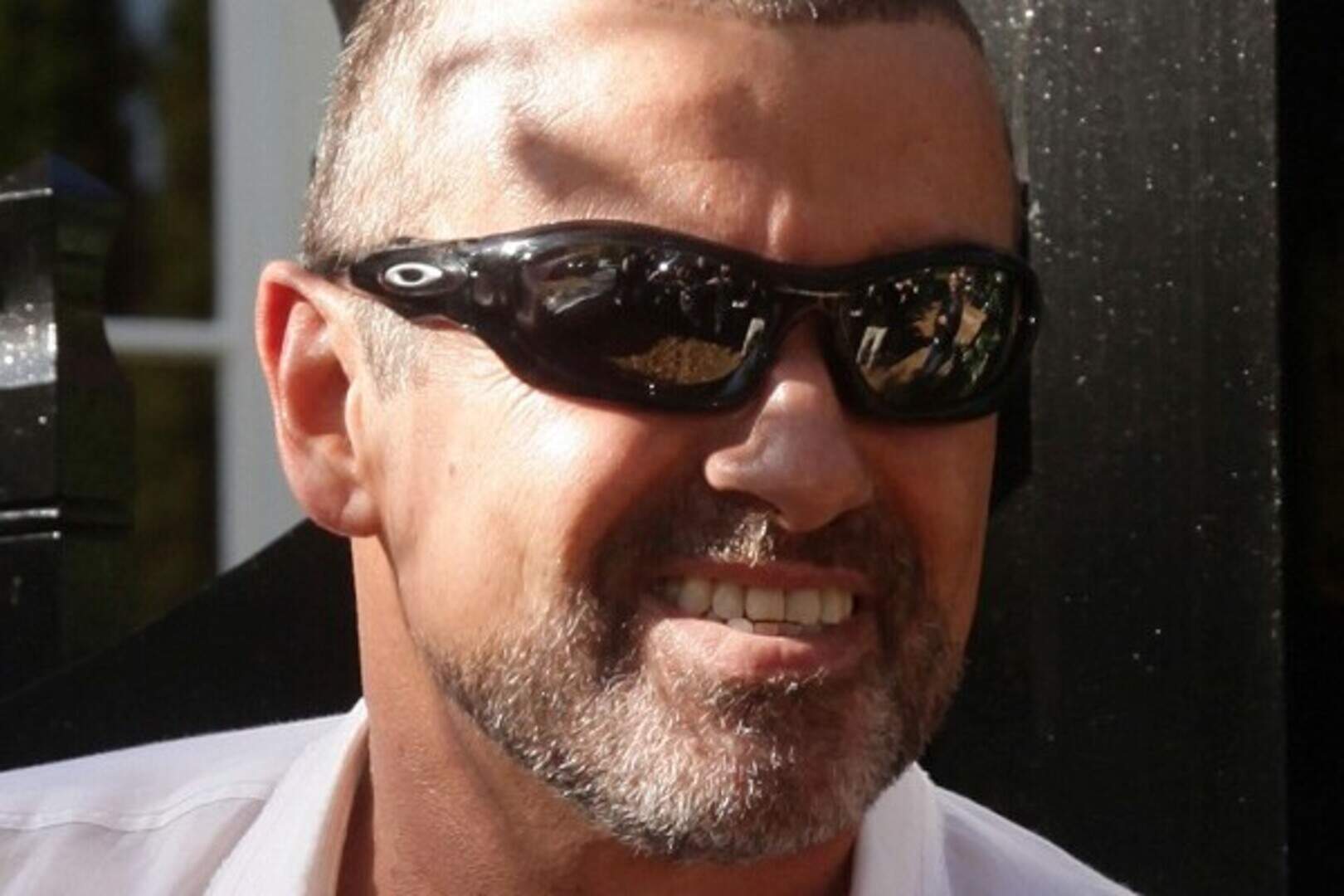 George tweets to quit the cigs