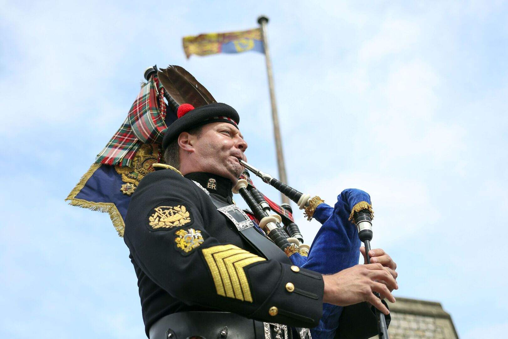 Queen’s piper leads tributes to soldiers caught up in ‘forgotten ...