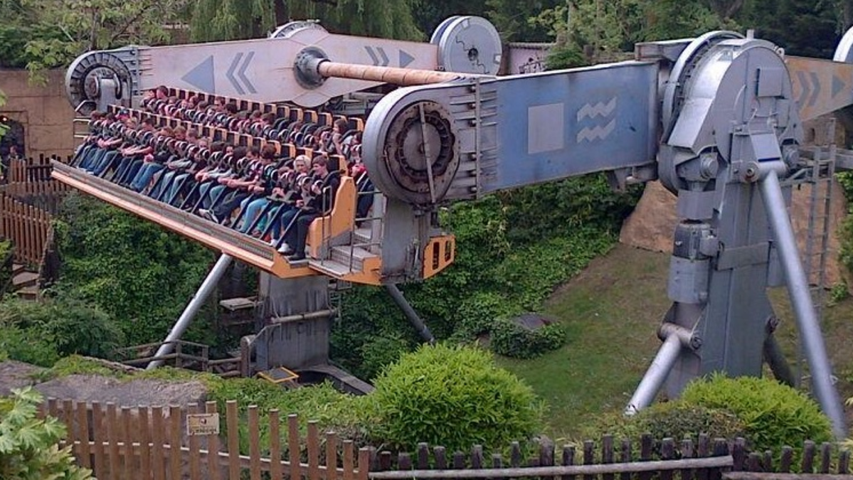 40 People Stranded On Theme Park Ride Belfast Telegraph 40 People Stranded On Theme Park Ride Belfast Telegraph