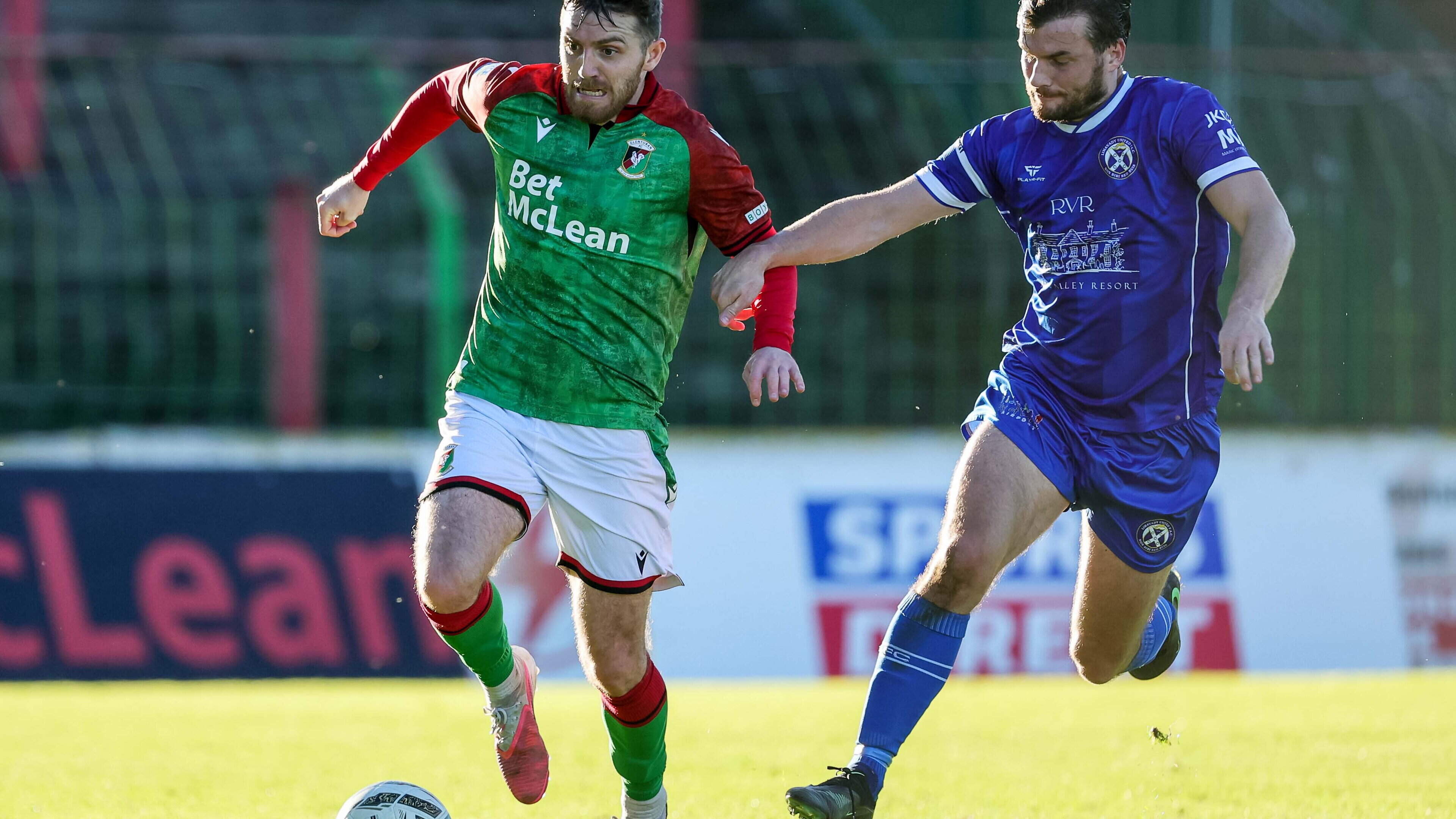 Limavady United midfielder Philip Lowry has come in for huge praise from his manager Paul Owens © David Maginnis/Pacemaker Press