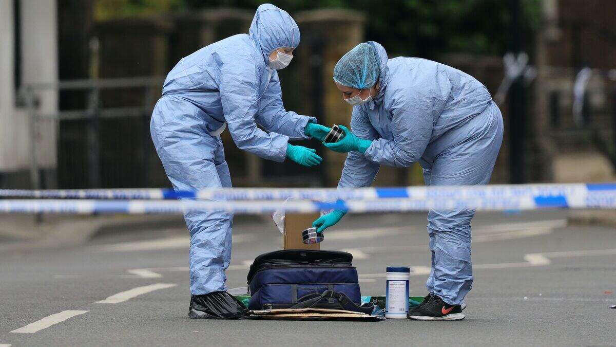 Detectives release image of Range Rover near scene of fatal shooting ...