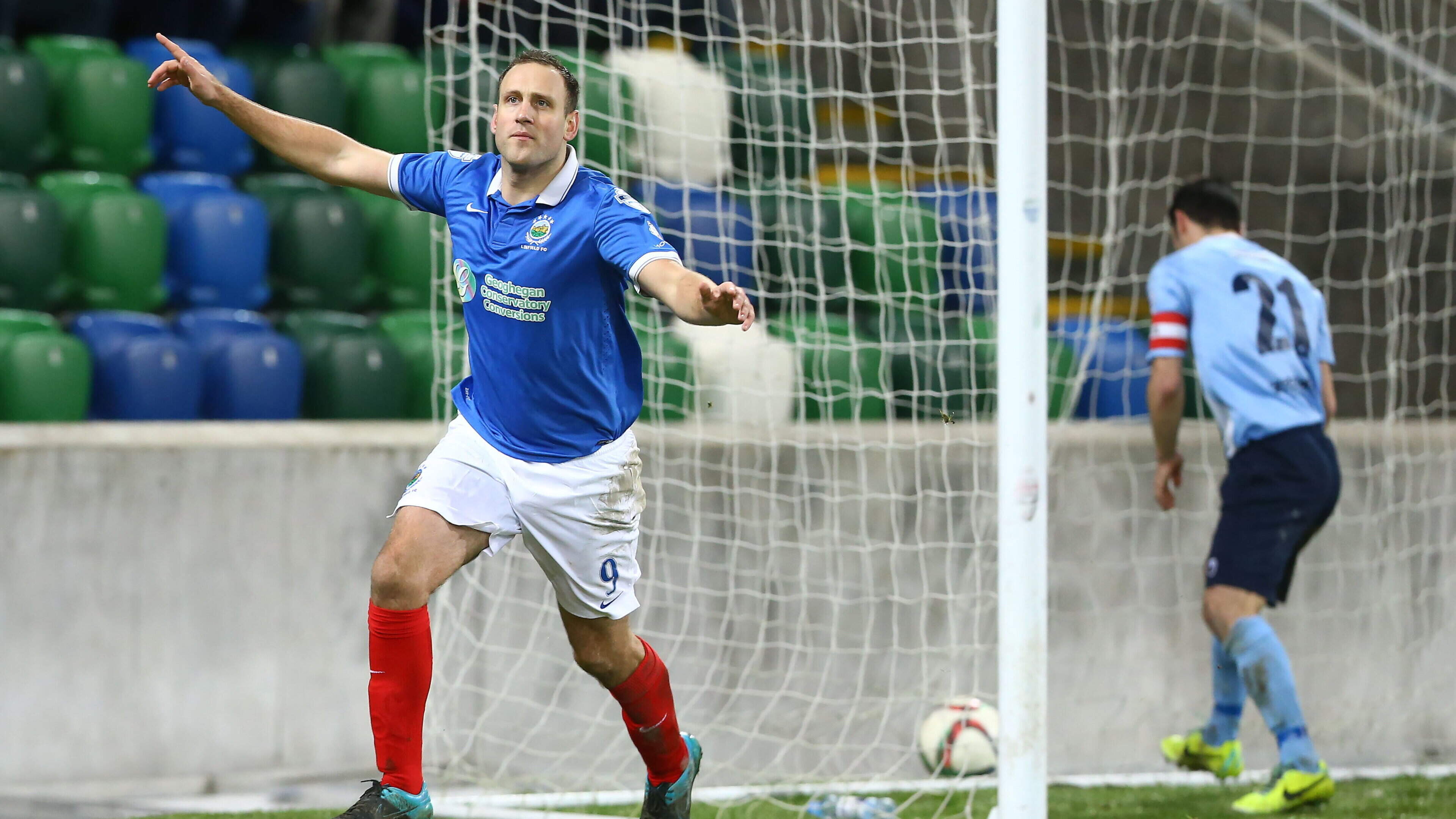 ‘I’d been approached by Linfield, but it was made out I was doing the dirty on Glenavon’: Former Irish League star recalls controversy