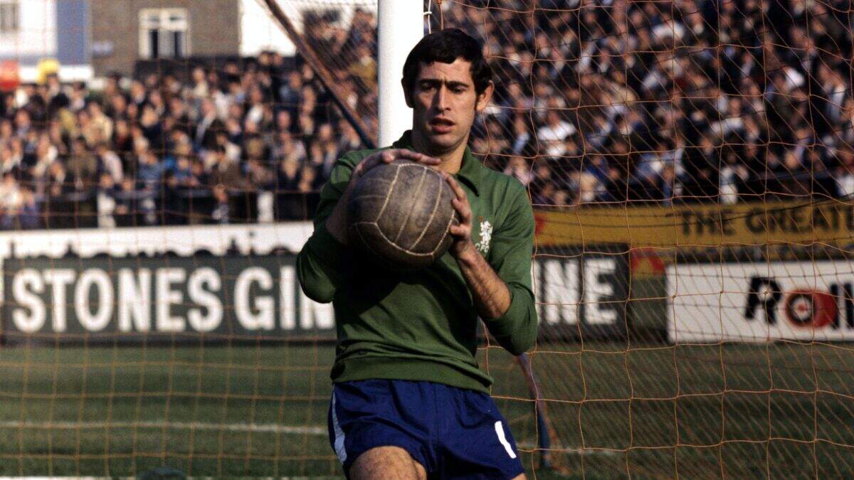 Ron Harris & Peter Bonetti Dual Signed Photo - Chelsea Legends Montage - View #10