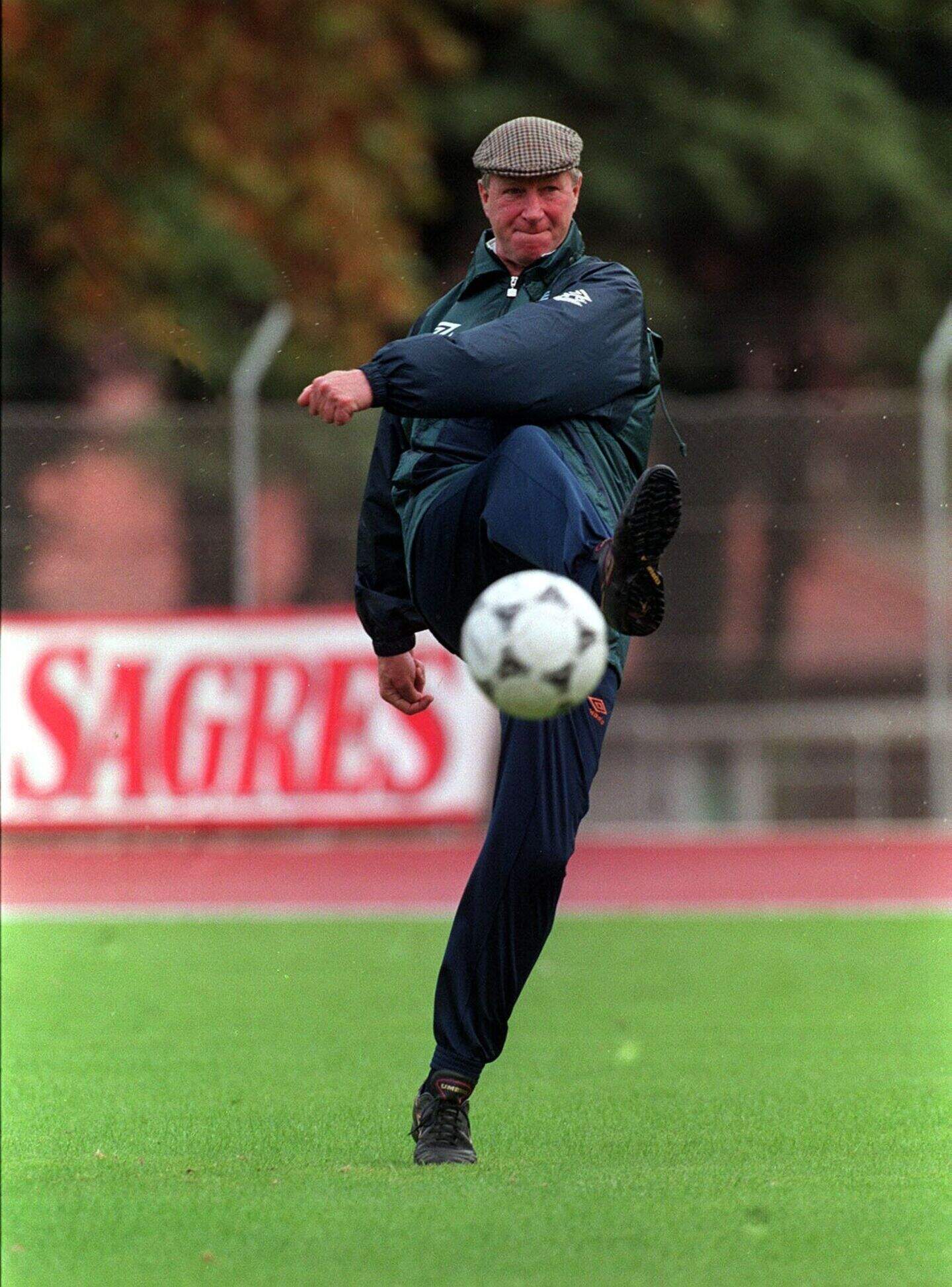 Jack Charlton: A World Cup hero with England and Ireland | Belfast ...