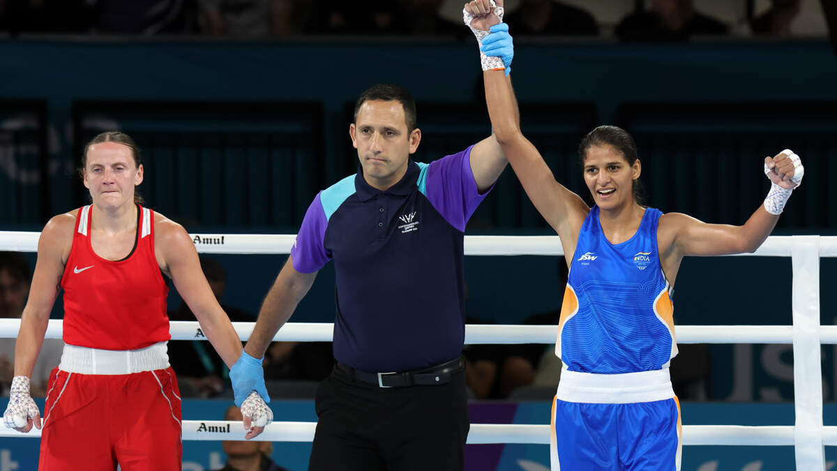 Michaela Walsh settles for Commonwealth silver as Jaismine Lamboria clinches victory in featherweight final